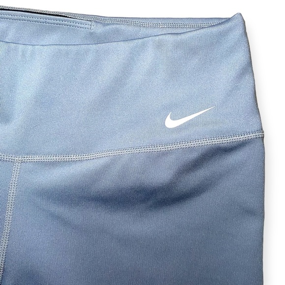 Nike One DRI FIT Mid Rise Biker Shorts - Medium - Picture 6 of 9